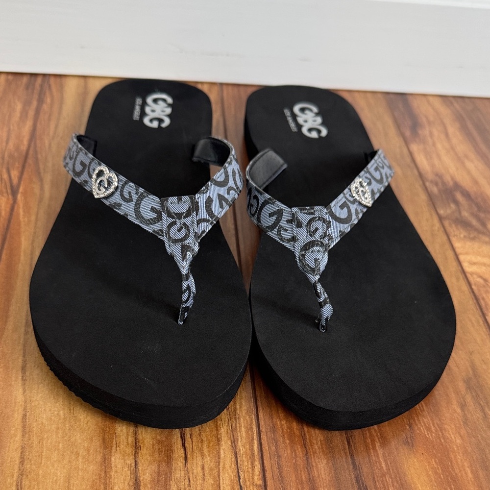 Guess GBG Black and Gray Signature Letters Flip Flops 11